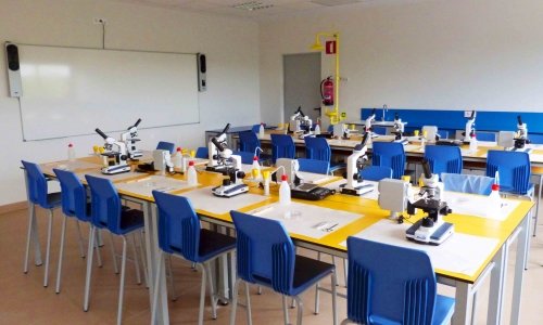 Laboratorio_britishcollegelacanyada